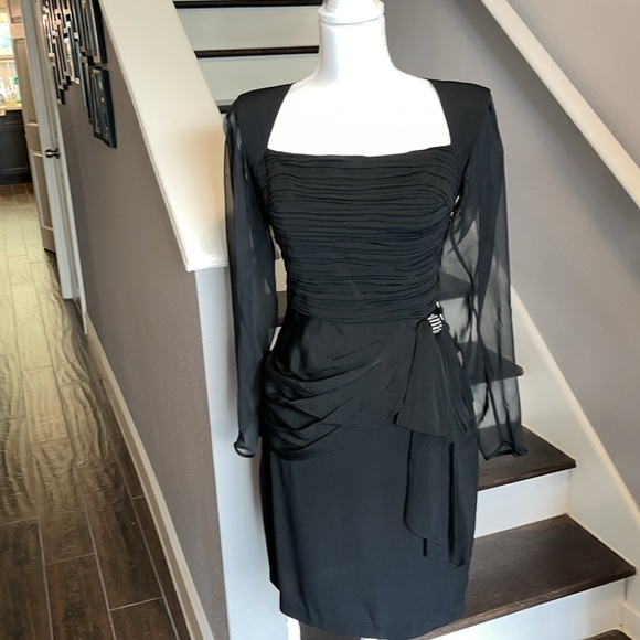 BB/Collections Classy Vintage Cocktail Dress Sz 8. Sheer Sleeves. Keyhole back - Picture 12 of 16